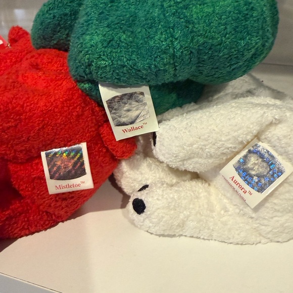 Ty Festive Beanie Babies Trio - Red, Green, White - Mistletoe, Wallace & Aurora - Picture 2 of 2